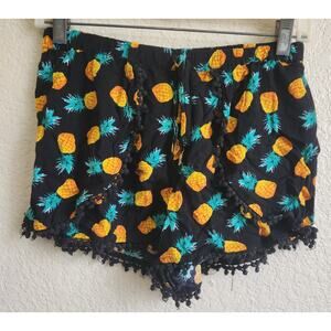 Black Yellow Green Pineapple Print Pull On Shorts Small Lightweight Crochet Trim